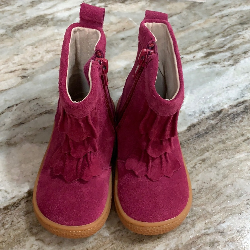 NWOB Live & Luca boots. Sz 5.